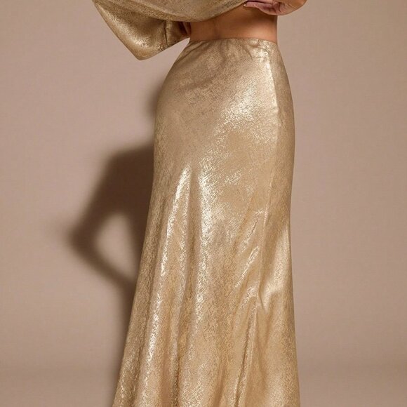 Gold Preppy Women's Low Waist Textured Mermaid Skirt - Picture 2 of 6